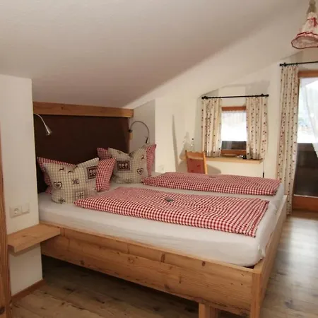 Otel Alpenhotel Bergzauber 3*