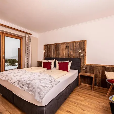 Otel Alpenhotel Bergzauber 3*